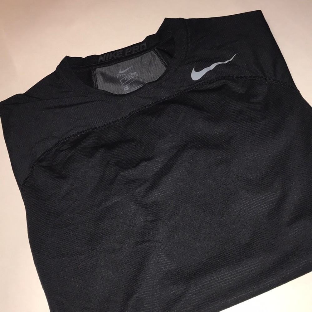 Men’s M Nike Pro Hypercool Tee
